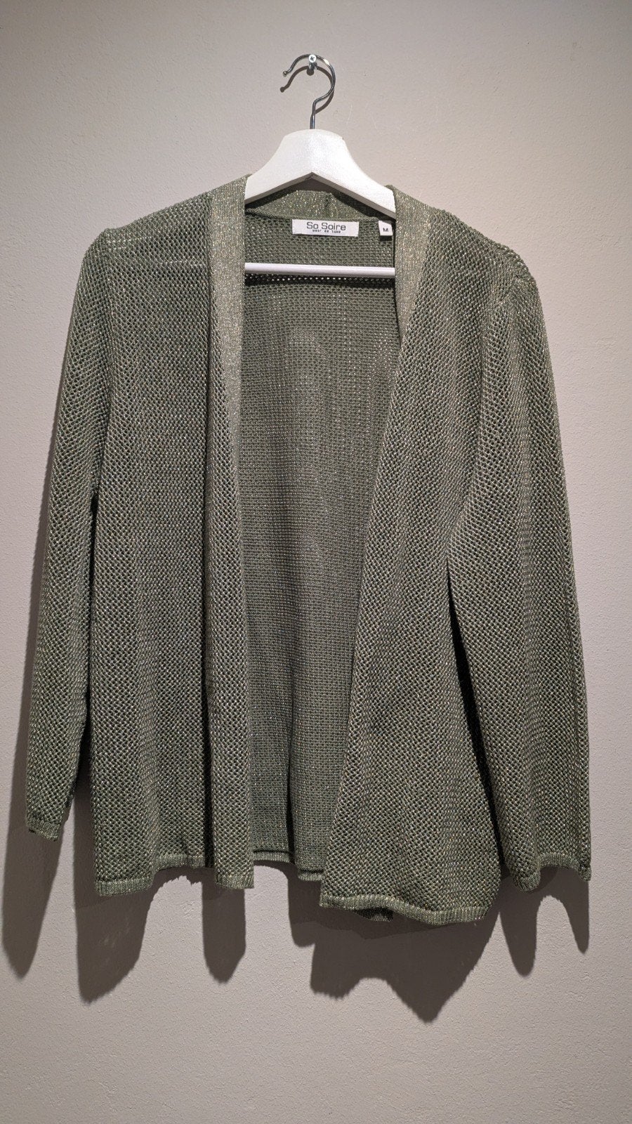 Dames gehaakt vest olive groen maat S - so soire, Maat 38/40 (M), So Soire, Ophalen of Verzenden, Zo goed als nieuw