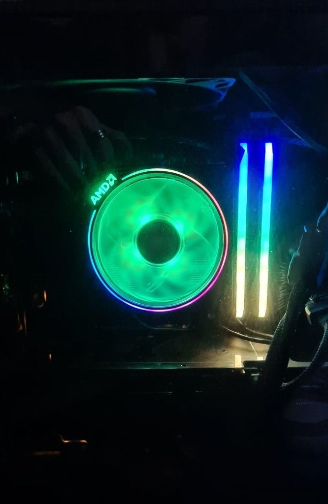 AMD Wraith Prism RGB Koeler Ryzen 7 3700X, Computers en Software, Computerkoelers, Gebruikt, Luchtkoeling, Ophalen of Verzenden