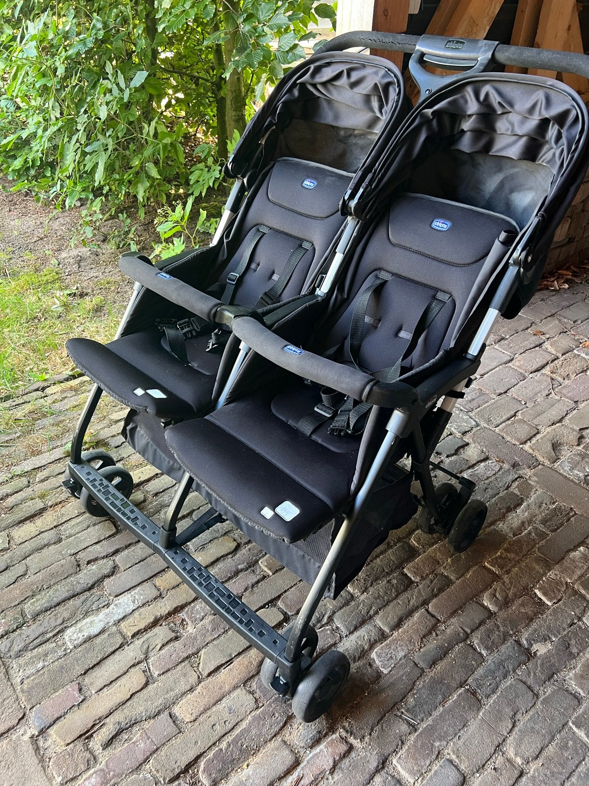 Chicco Dubbele Kinderwagen met Voetenzakken, Kinderen en Baby's, Kinderwagens en Combinaties, Gebruikt, Duowagen, Ophalen, Kinderwagen