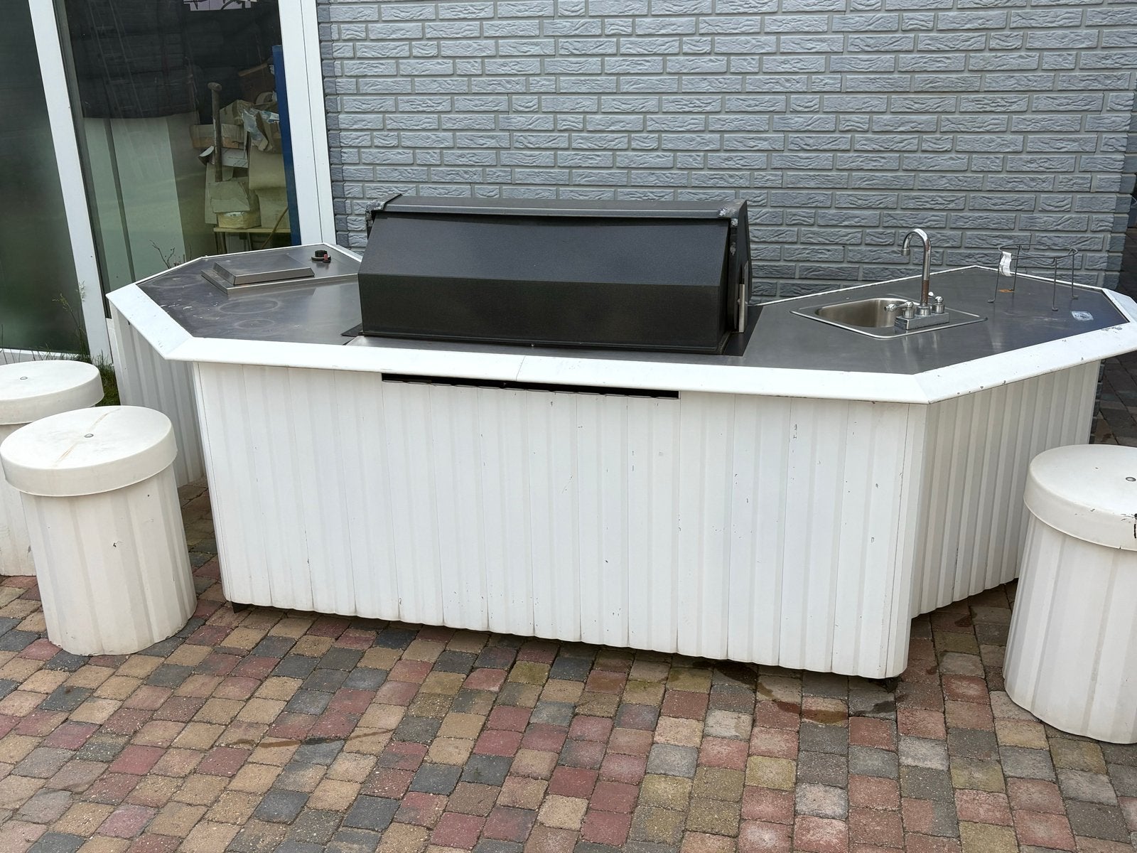 Aluminium Buitenkeuken met BBQ, kraan en 3 krukken, Ophalen of Verzenden, Gebruikt, Gas, Vrijstaand