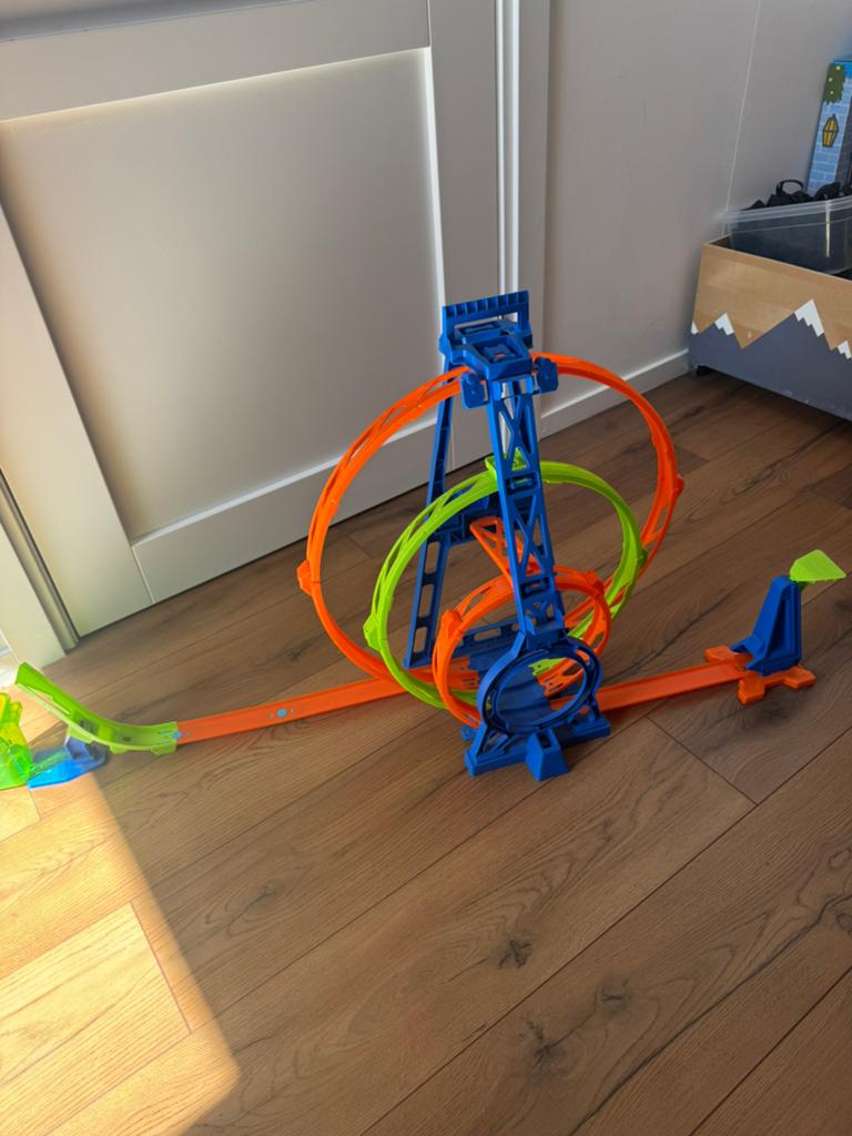 Hot wheels set met looping, Ophalen, Zo goed als nieuw, Hot Wheels, Met looping