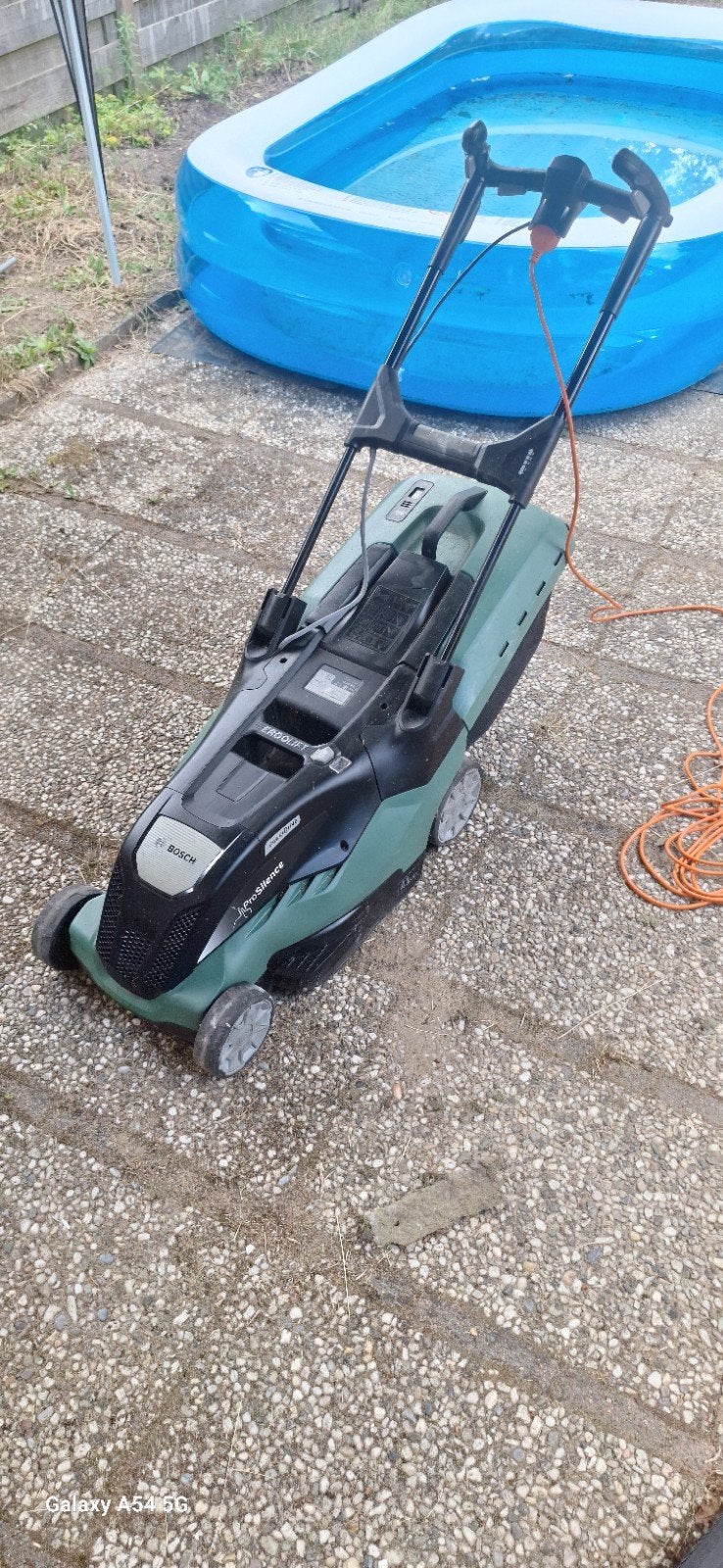 Bosch Rotak 650 grasmaaier - Elektrisch, compact en stil, Ophalen, Cirkelmaaier, Gebruikt, Elektrische grasmaaier