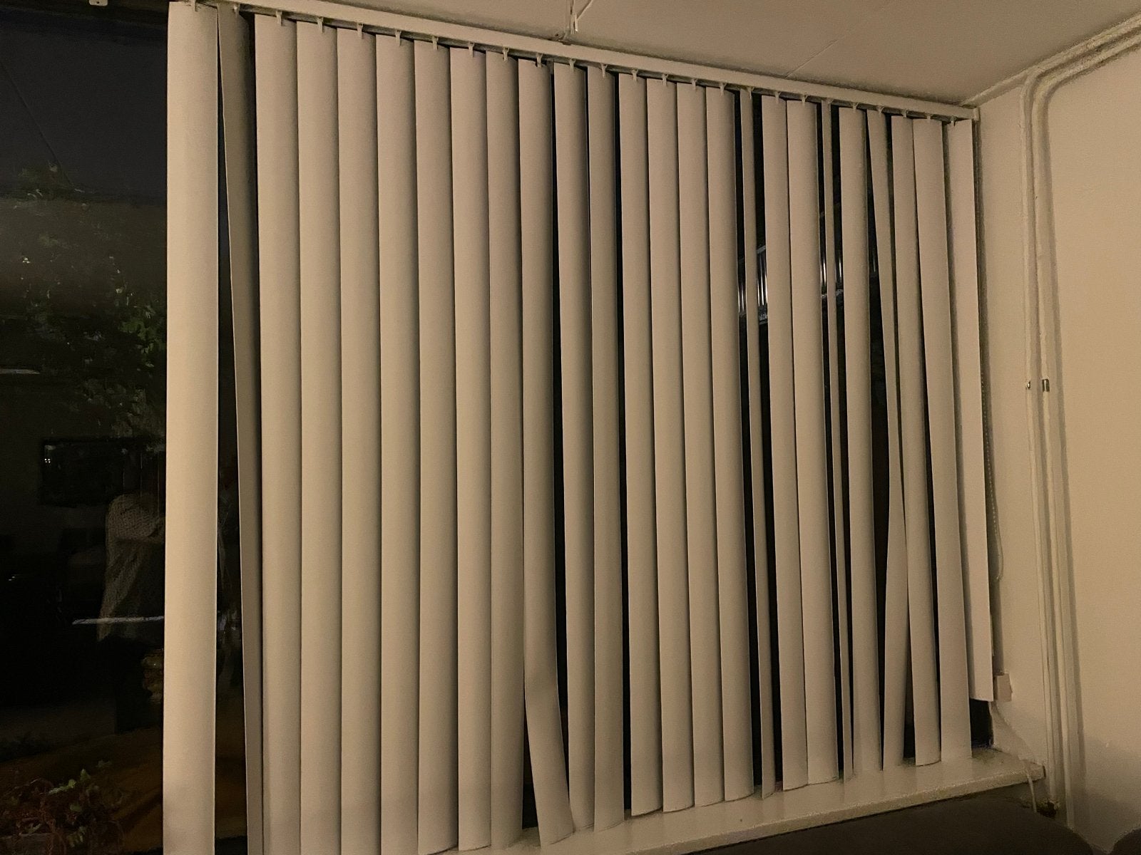 Lichtgrijze lamellen, perfect voor privacy en lichtinval, Gebruikt, Wit, Lamellen, Ophalen of Verzenden