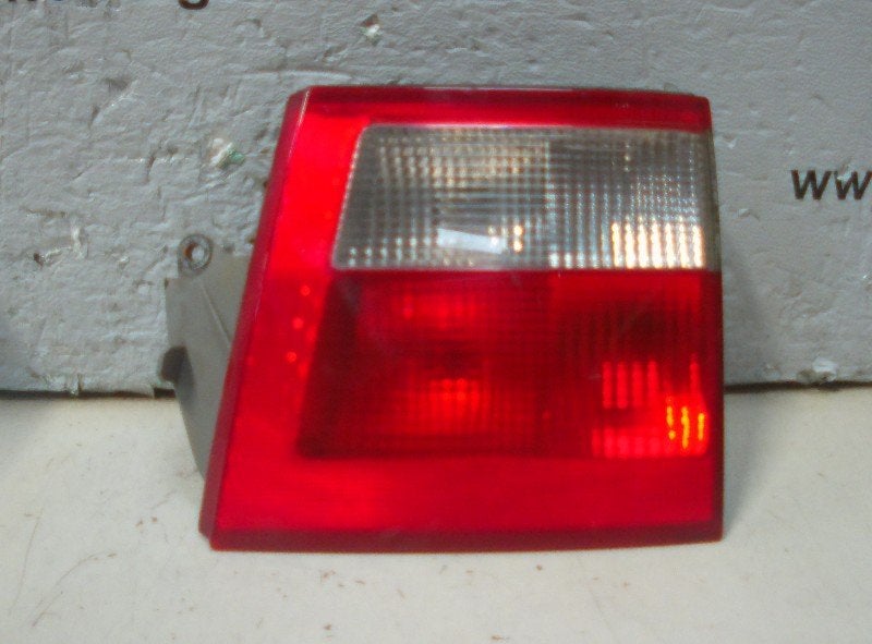 Achterlicht Rechts Binnen Saab 9-5 Estate (YS3E) 5142286, Auto-onderdelen, Verlichting, Saab-de-info@saabgroup.com, Gebruikt, Marienbergstraße  96, Nürnberg 90411, , Duitsland
