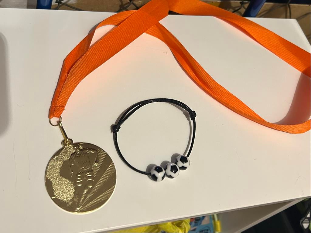 Voetbal medaille en voetbal armband (verstelbaar), Ophalen of Verzenden, Nieuw, Overige typen