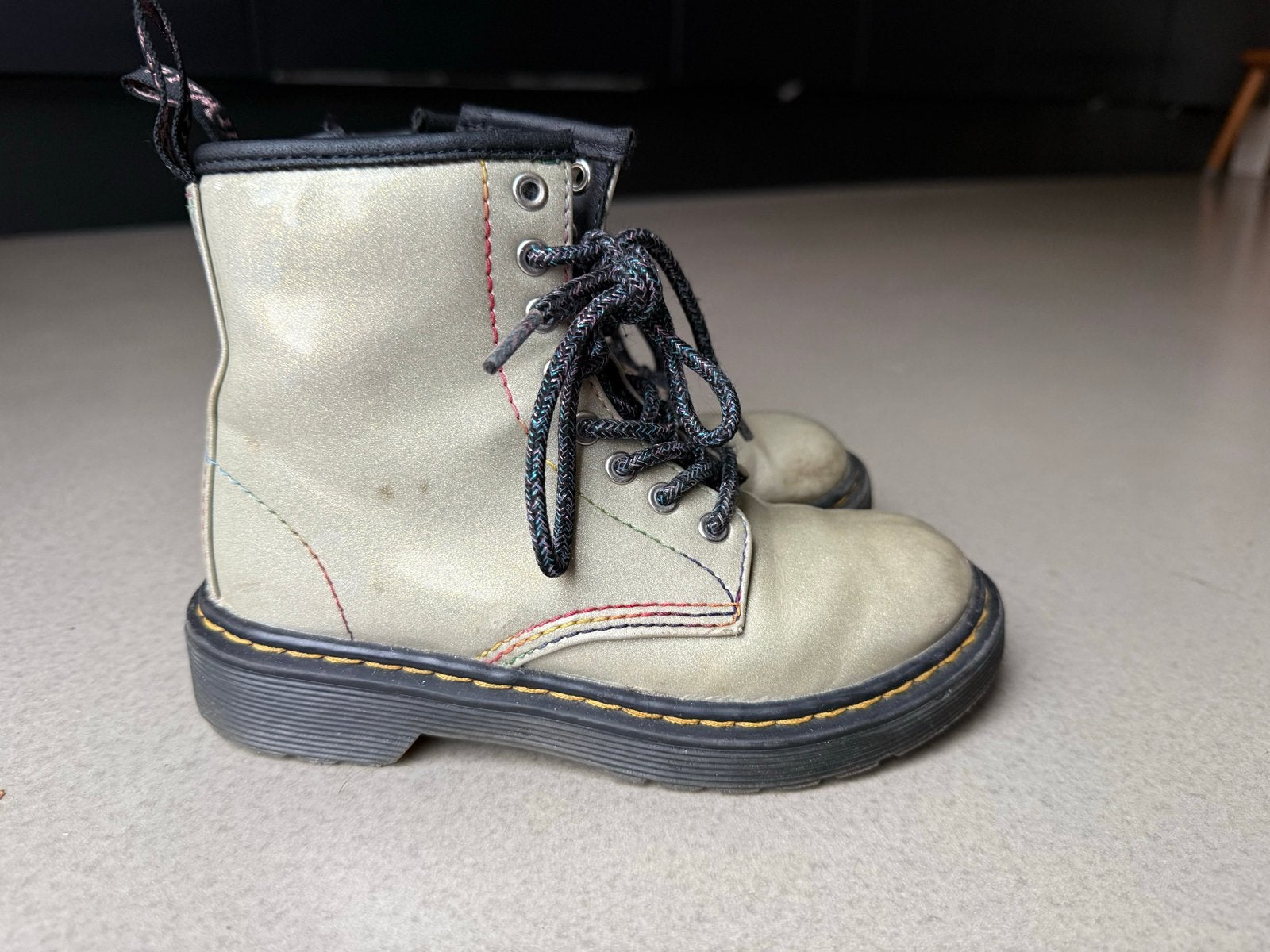 Dr. Martens laarzen maat 29 met glittertje, Kinderen en Baby's, Kinderkleding | Schoenen en Sokken, Ophalen of Verzenden, Zo goed als nieuw