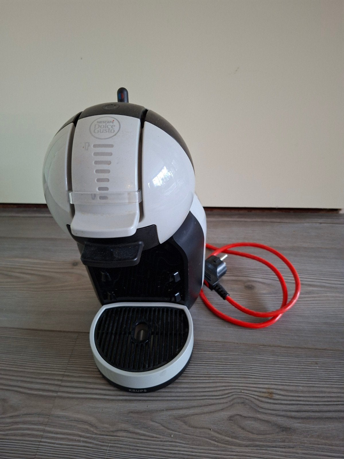 Nescafé Dolce Gusto koffiezetapparaat, Gebruikt, Koffiemachine, Ophalen of Verzenden, 1 kopje