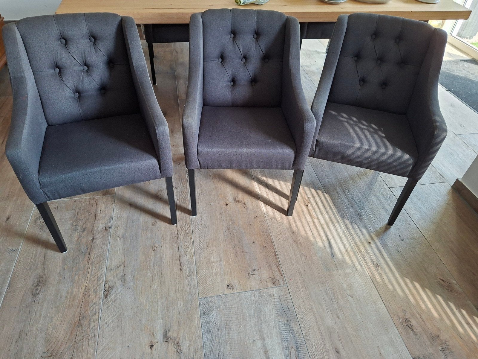 Set van 6 donkergrijze eetkamerstoelen met knopen, Huis en Inrichting, Stoelen, Ophalen, Modern, Klassiek, Gebruikt, Vijf, Zes of meer stoelen