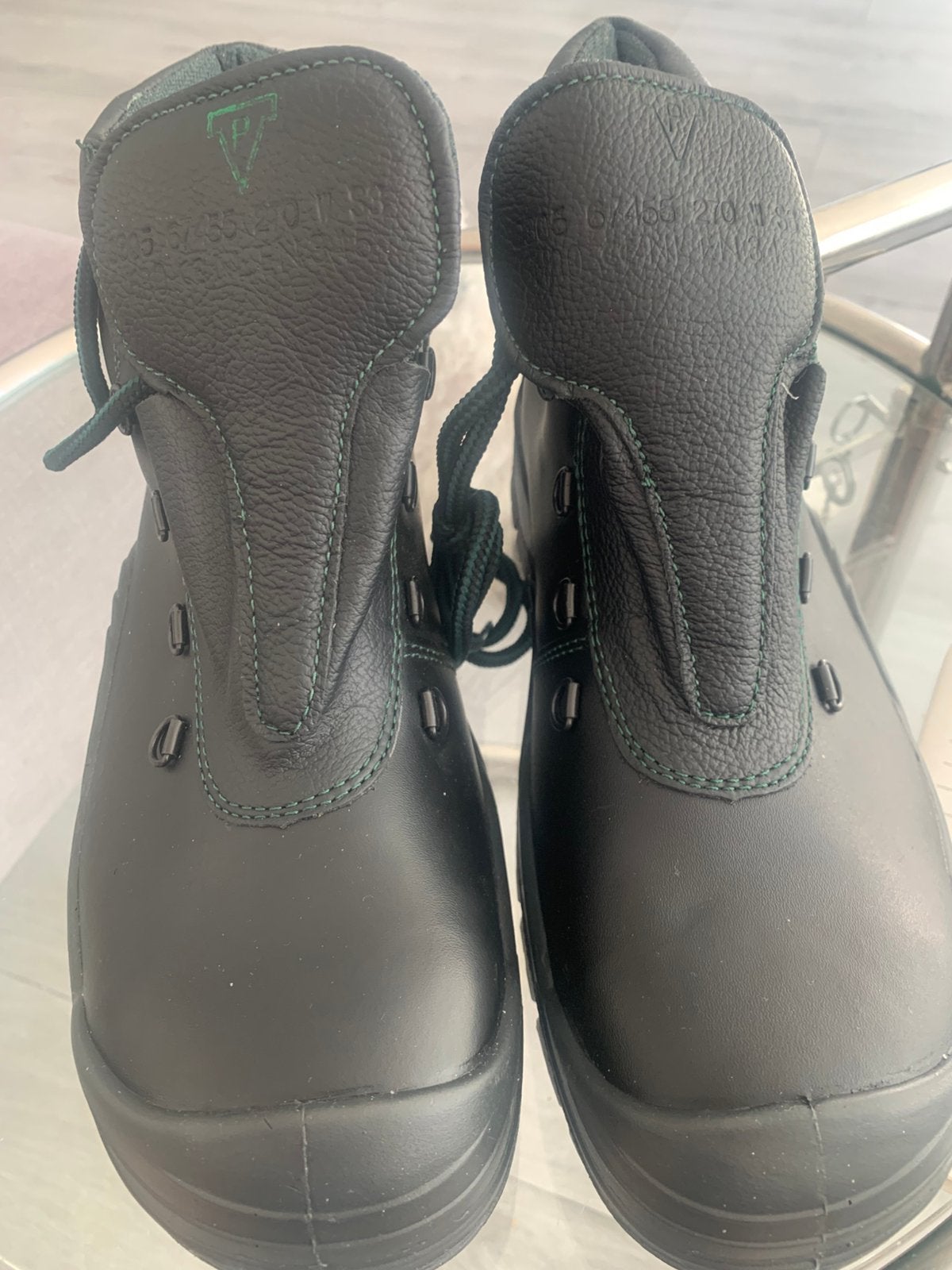Bata veiligheids schoenen maat 42 NIEUW, Ophalen of Verzenden, Zo goed als nieuw
