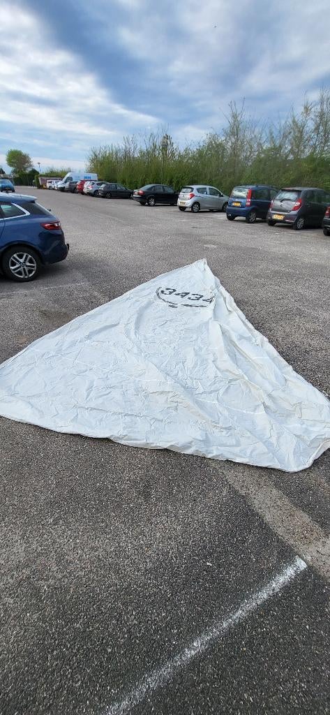Zeil gebruikt  570-V 615-A 350-O van een draak geweest., Ophalen, Gebruikt, Overige typen, 15 tot 30 m²