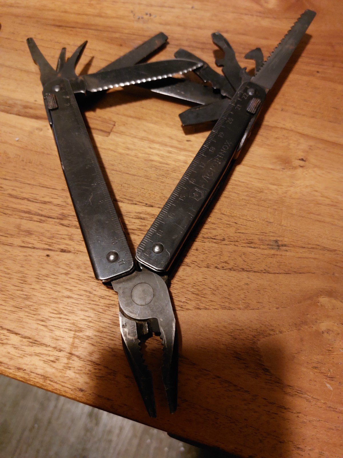 Victorinox Swisstool 12-delig Zwart - Zo goed als nieuw, Doe-het-zelf en Verbouw, Ophalen of Verzenden, Gebruikt, Multitool, Overige merken