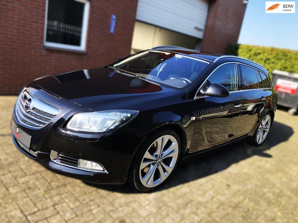 Opel Insignia Sports Tourer 2.8 V6 Turbo Sport 4x4/ VOL!, Auto's, Opel, Gebruikt, Zwart, Bi-Xenon koplampen, Zwart