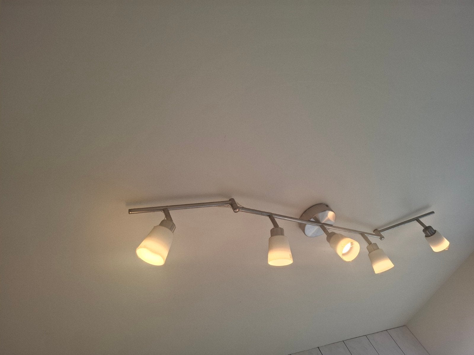 IKEA Plafondlamp met 6 Verstelbare Spots en LED Lampjes, Zilver, Gebruikt, Modern, GU10