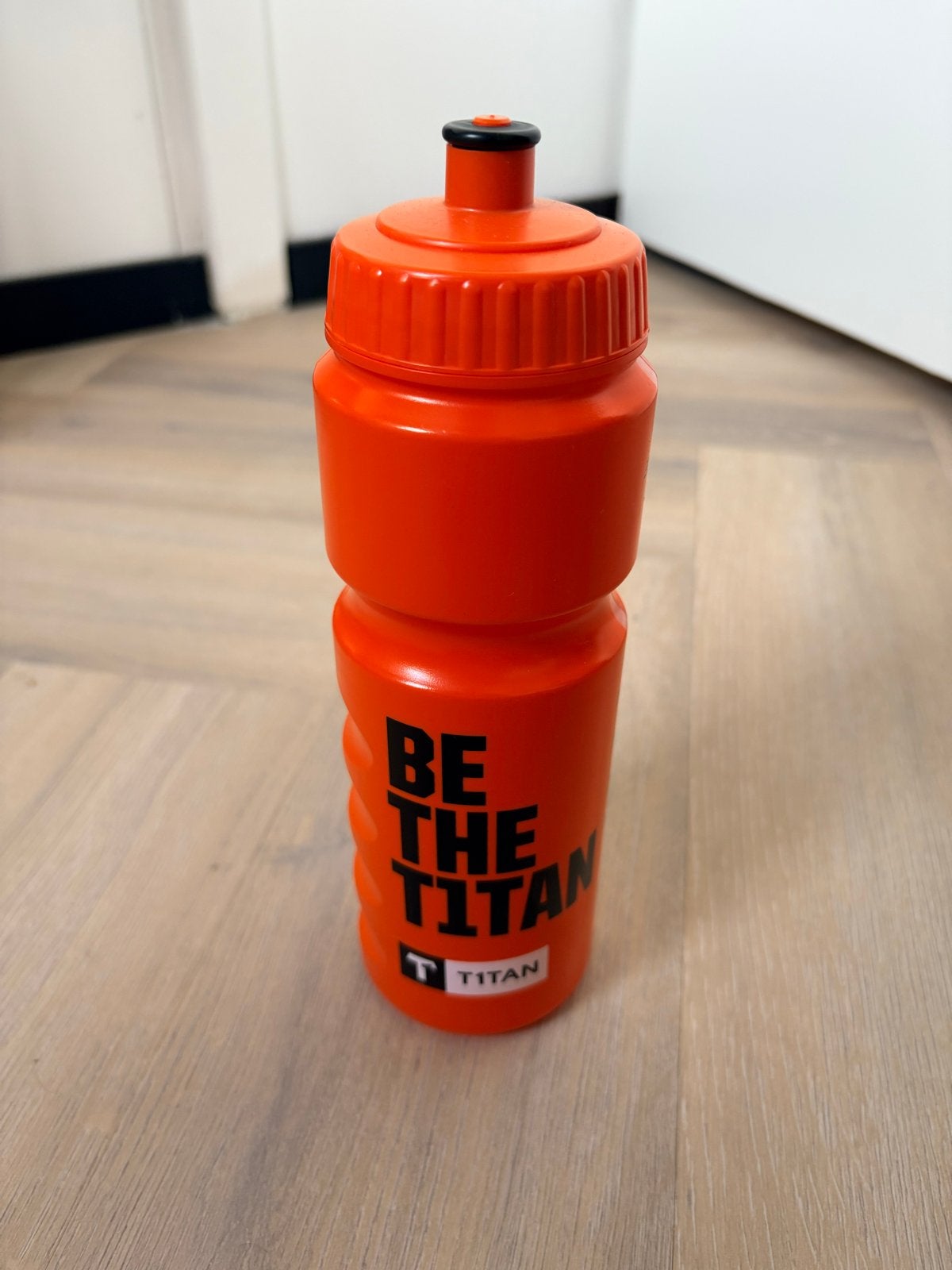Oranje T1TAN Bidon - Zo goed als nieuw, Verzenden, Zo goed als nieuw