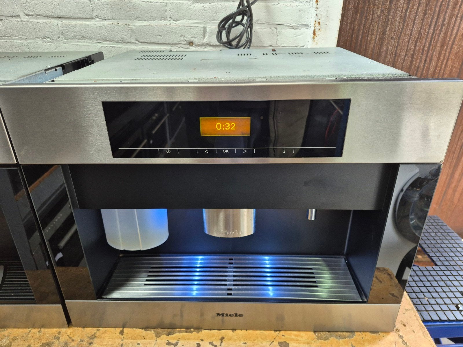 NETTE MIELE CVA5065 INBOUW KOFFIEAUTOMAAT TE KOOP, Gebruikt, 10 kopjes of meer, Koffiemachine, Ophalen of Verzenden