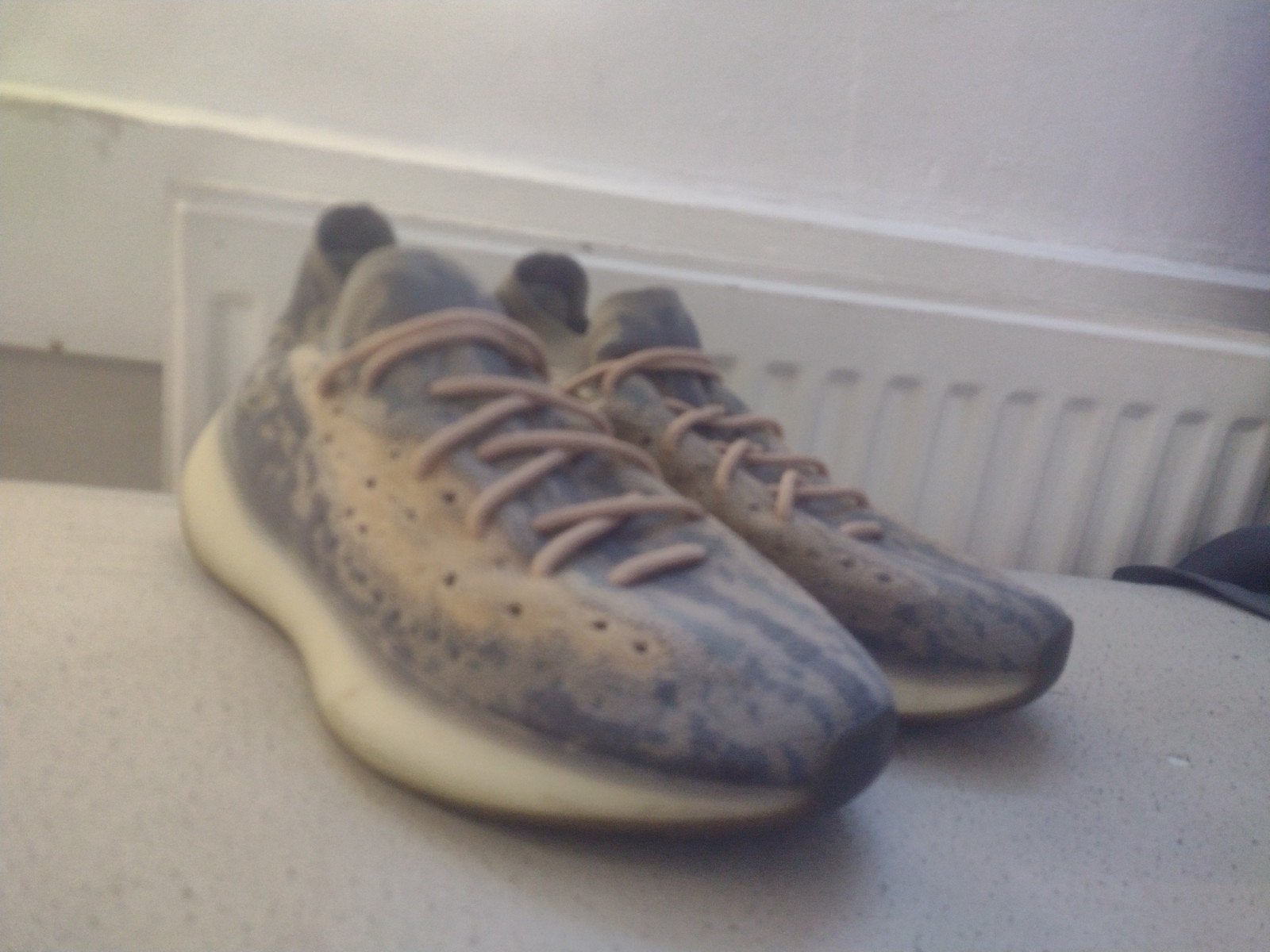 adidas Yeezy boost 380, Ophalen of Verzenden, Nieuw