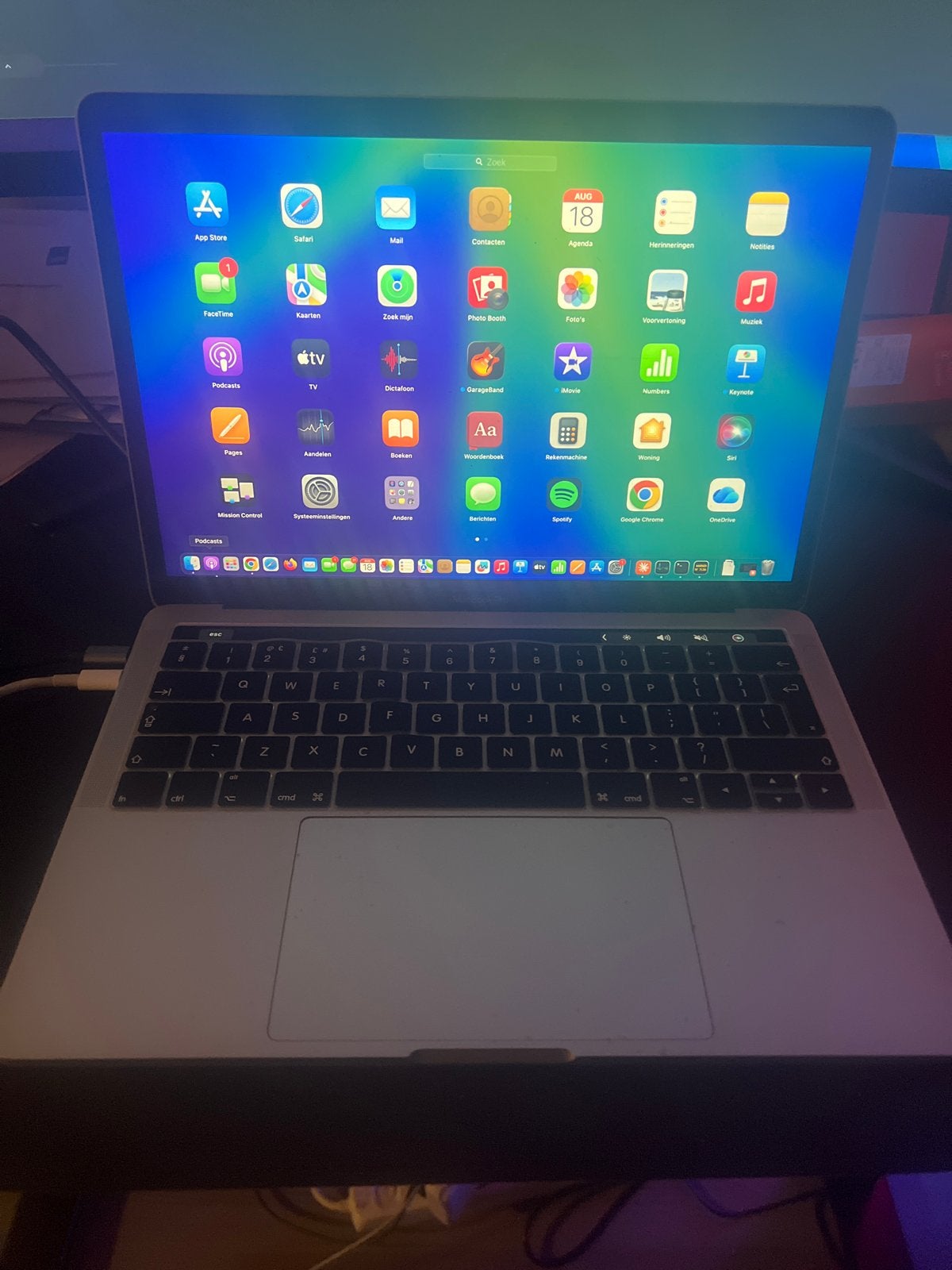 MacBook Pro 13 inch - Touchbar - Doos, Computers en Software, MacBook Pro, 8 GB, 13 inch, Minder dan 2 Ghz