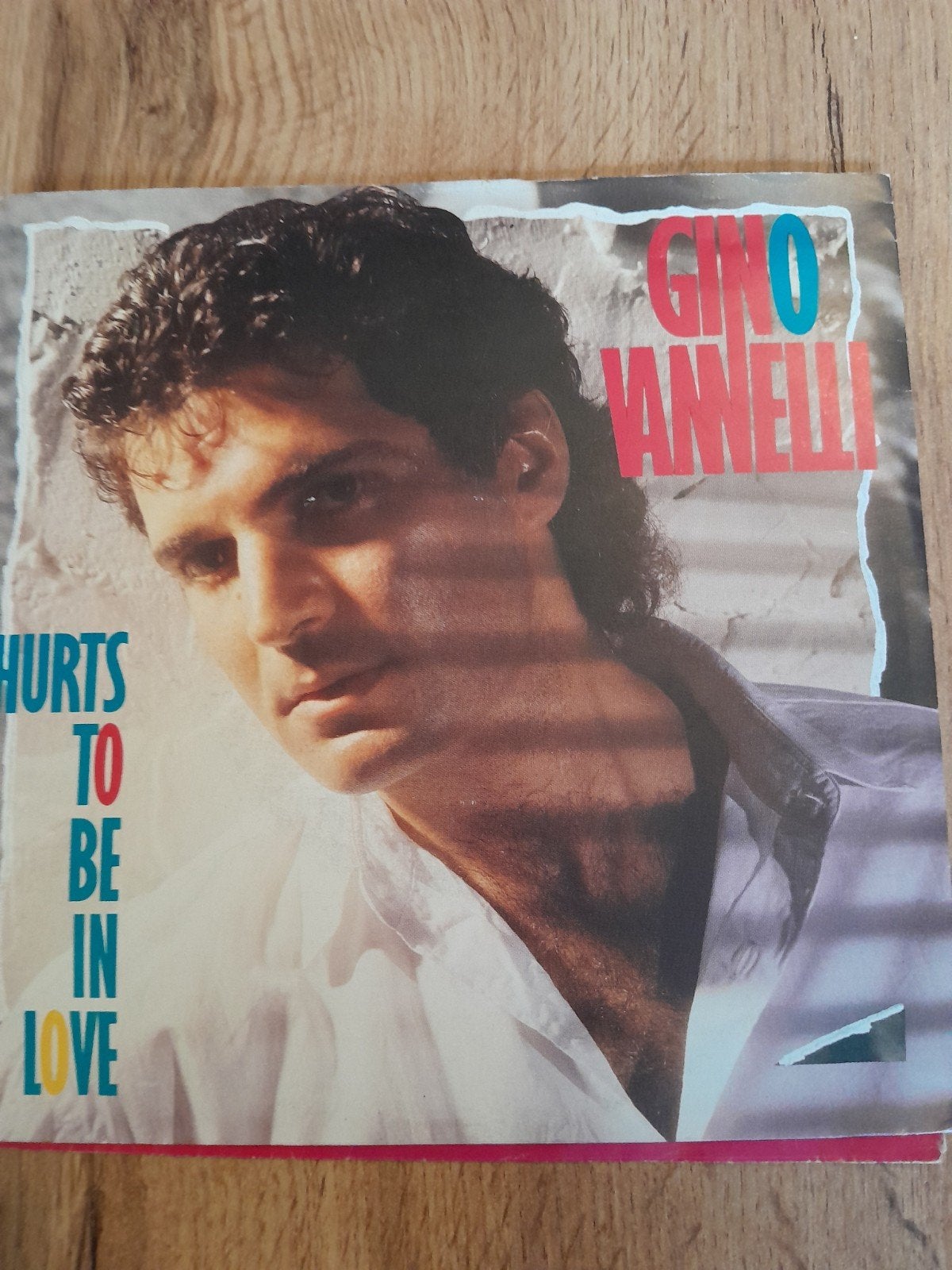 gino vannelli 7inch hurts to be in love, Ophalen of Verzenden, Zo goed als nieuw, Pop