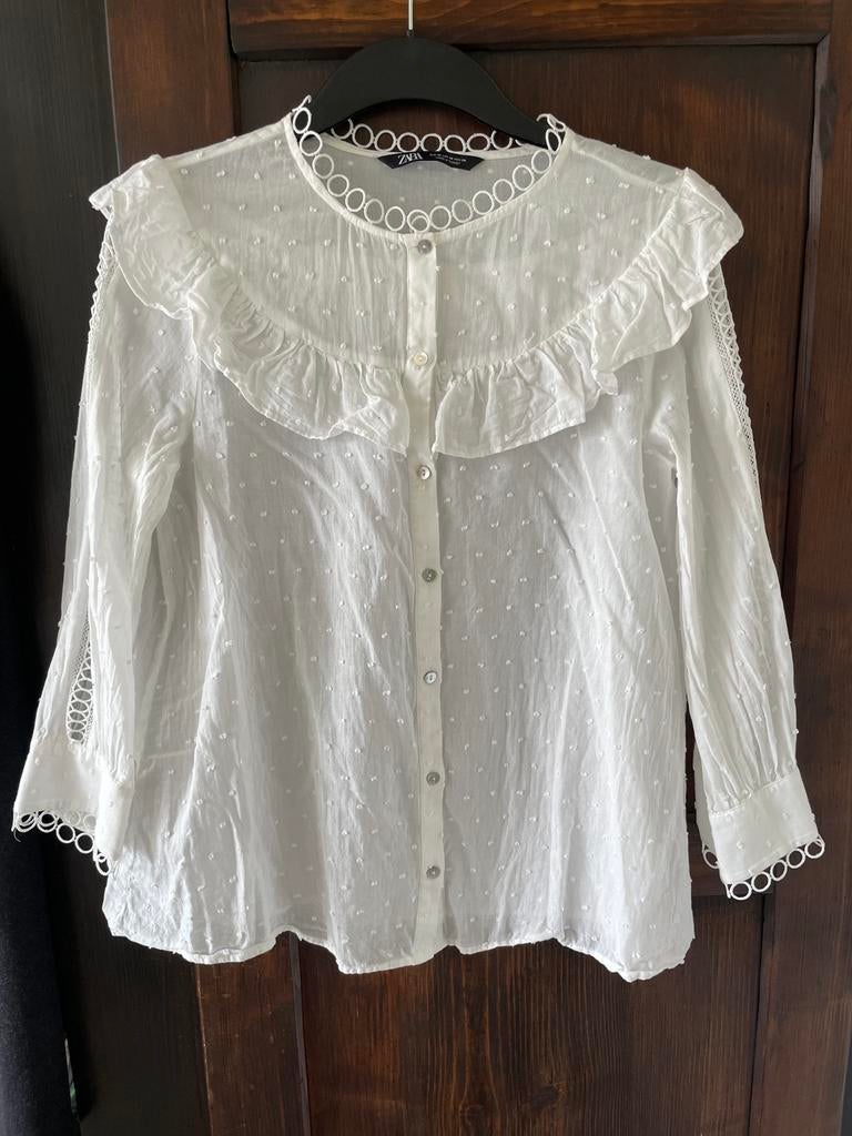 Wit blousje met ruches en borduursel van Zara maat m, Ophalen of Verzenden, Zo goed als nieuw, Maat 38/40 (M), Wit