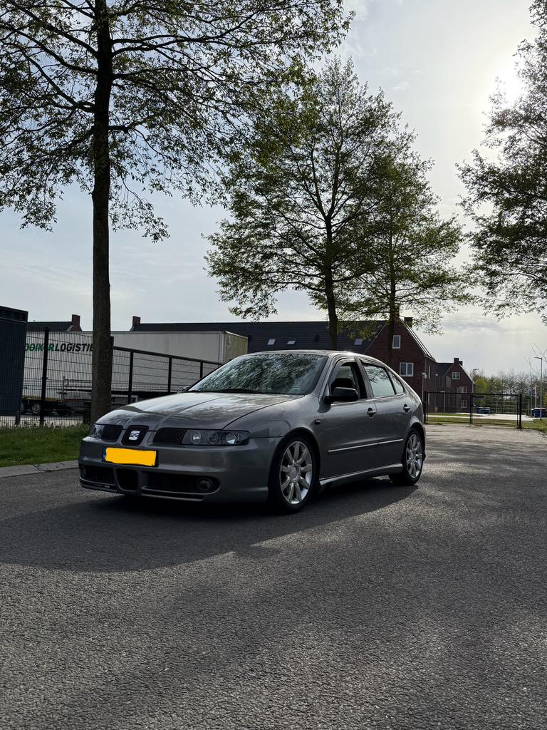 Seat Leon 1.8 20VT 132KW 2003 Grijs, Voorwielaandrijving, 4 cilinders, 1264 kg, Origineel Nederlands