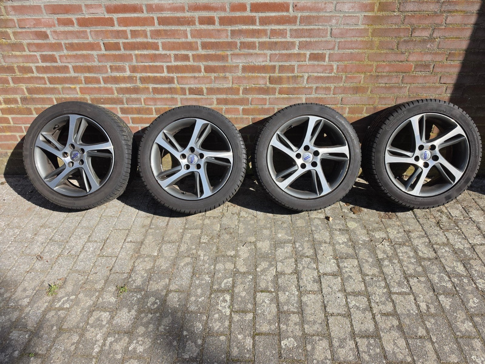 Originele Volvo 17 inch lichtmetalen velgen, Ophalen, Gebruikt