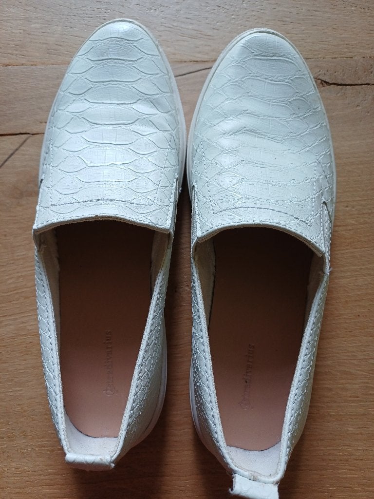 witte schoenen instappers, Kleding | Dames, Ophalen of Verzenden, Zo goed als nieuw, Stradivarius, Wit