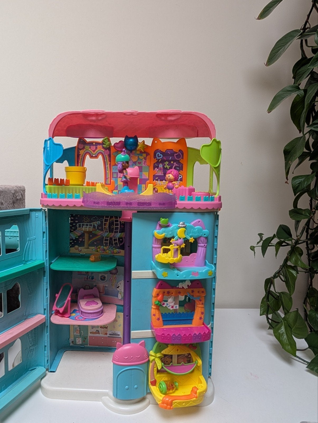 Foto 2 van Groot Gabby's Poppenhuis met veel extra's