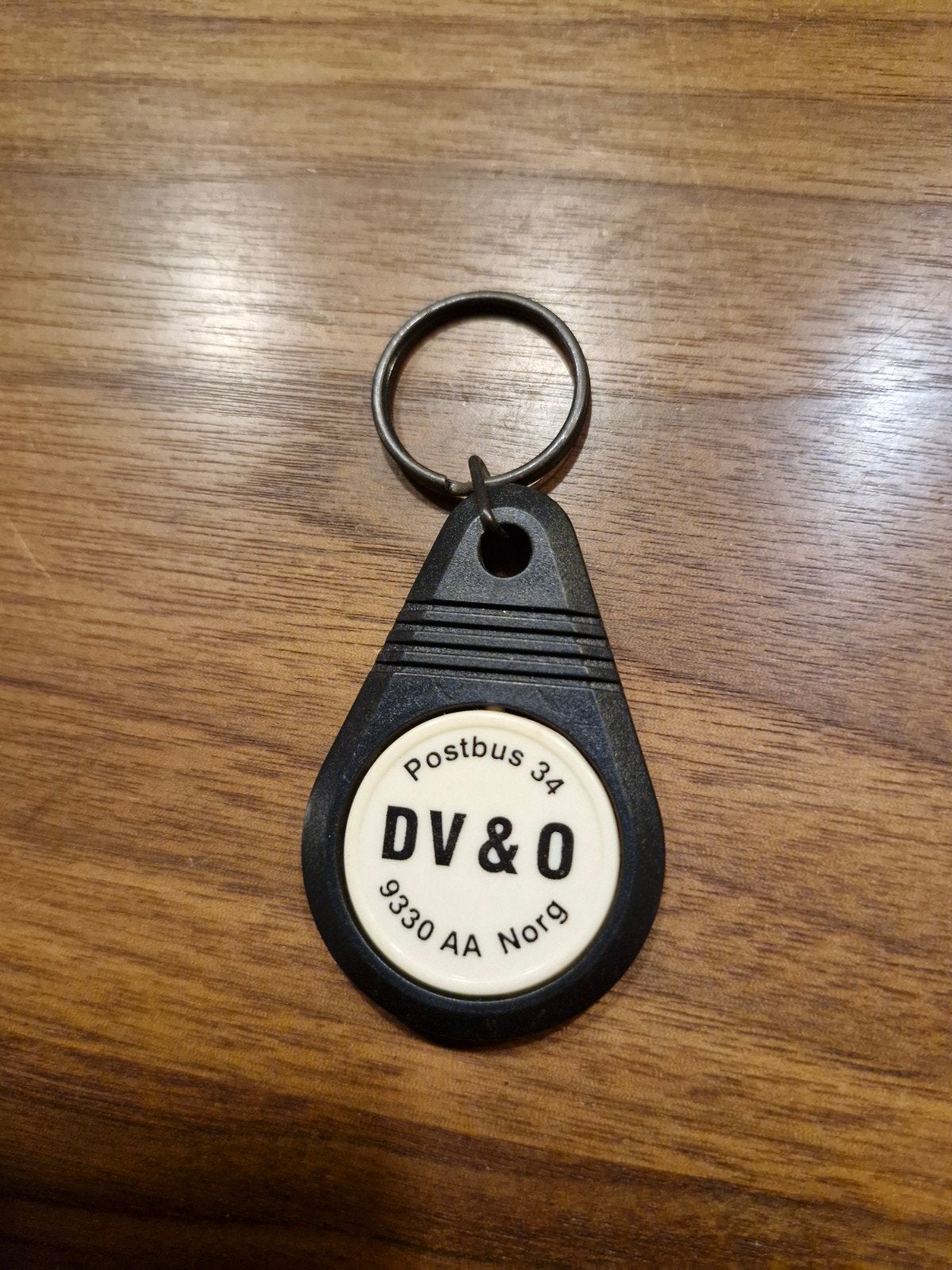 318 Sleutelhanger DV&O Postbus 34 9330 AA Norg, Ophalen of Verzenden, Gebruikt, Overige typen