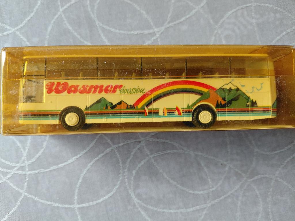 I.M.U.. Van Hool T815 Acron Wasmer Evasion 1:87, Hobby en Vrije tijd, Modelauto's | 1:87, Bus of Vrachtwagen, Overige merken, Ophalen of Verzenden