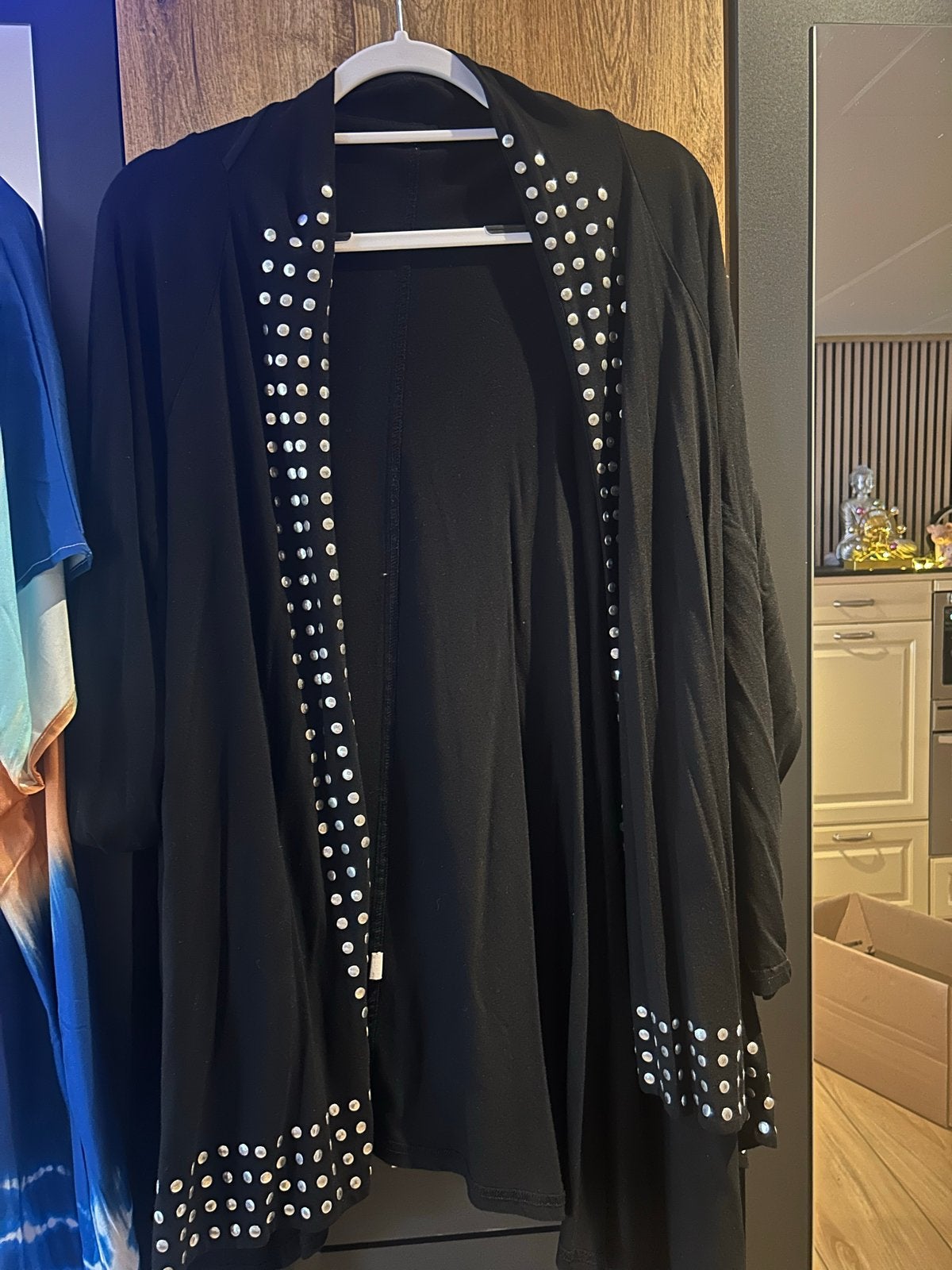 Zwart vest met zilveren studs, Ophalen of Verzenden, Zo goed als nieuw, Maat 38/40 (M), Zwart
