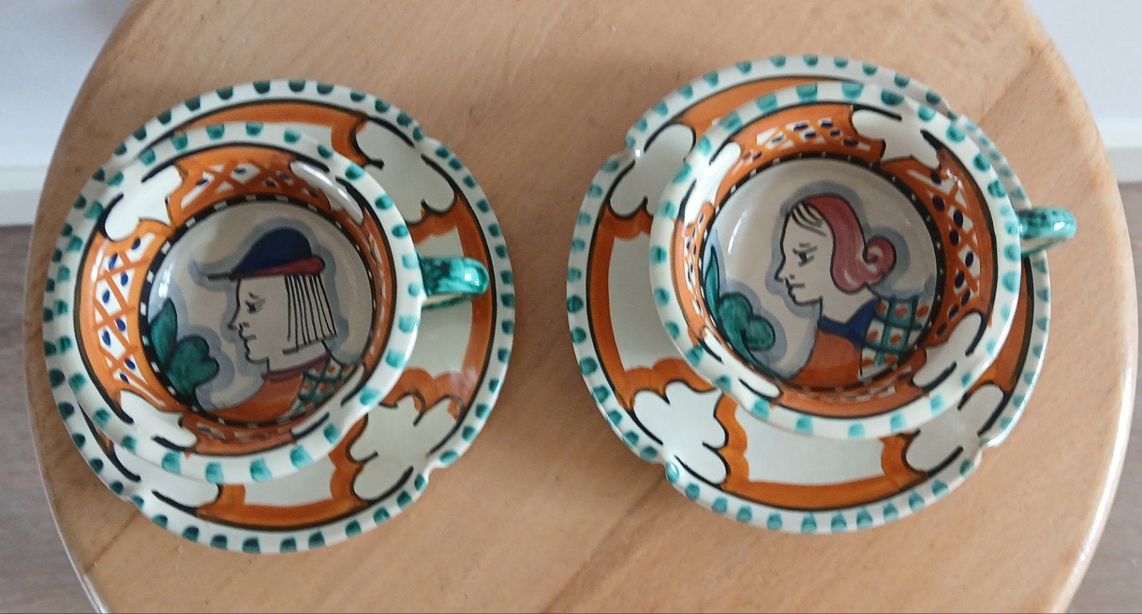 2 handgeschilderde Italiaanse kop/schotels (Orvieto, Testina, Ophalen of Verzenden