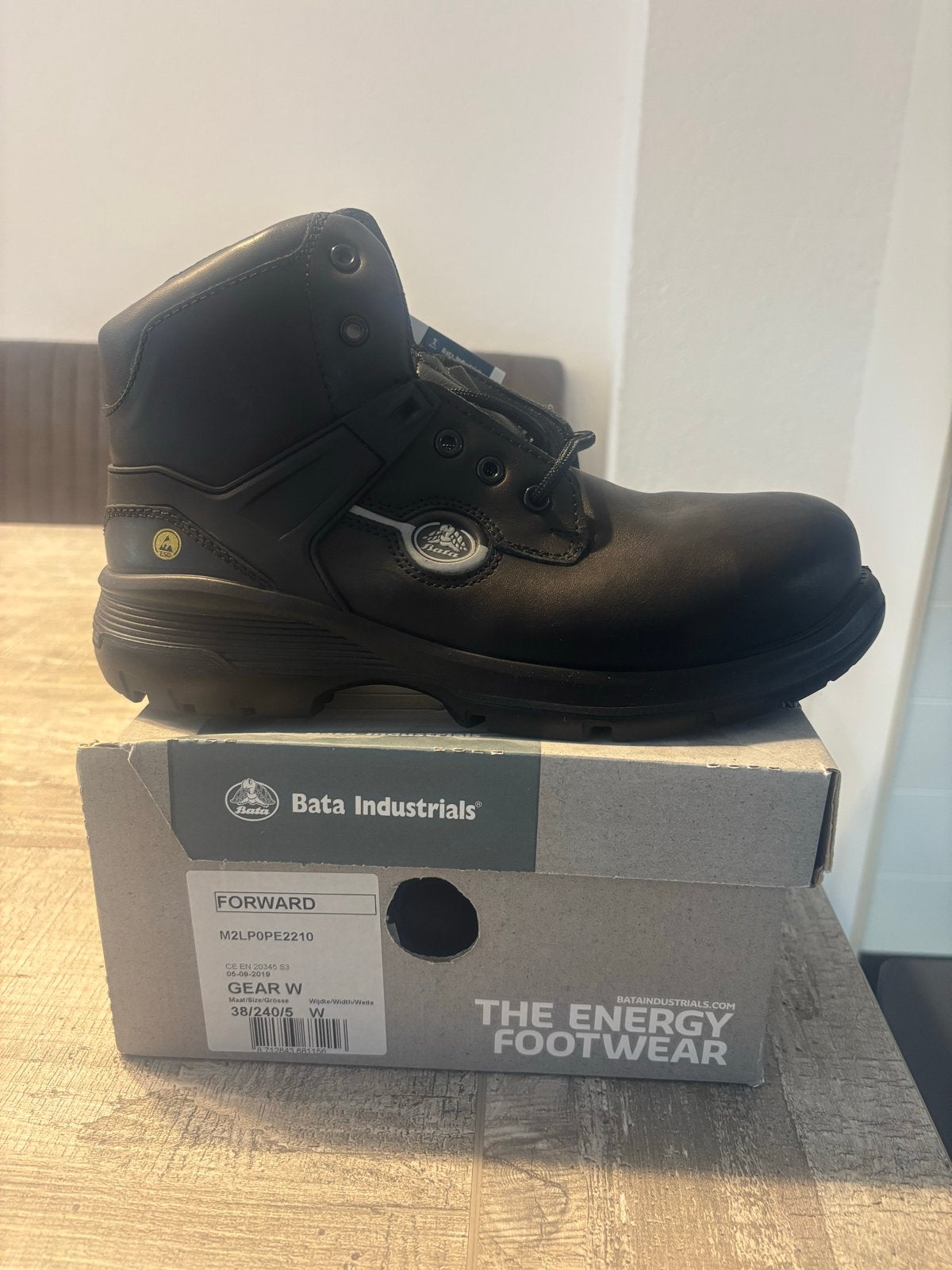 Nieuwe Bata Industrials veiligheidsschoenen, maat 38, Ophalen, Nieuw
