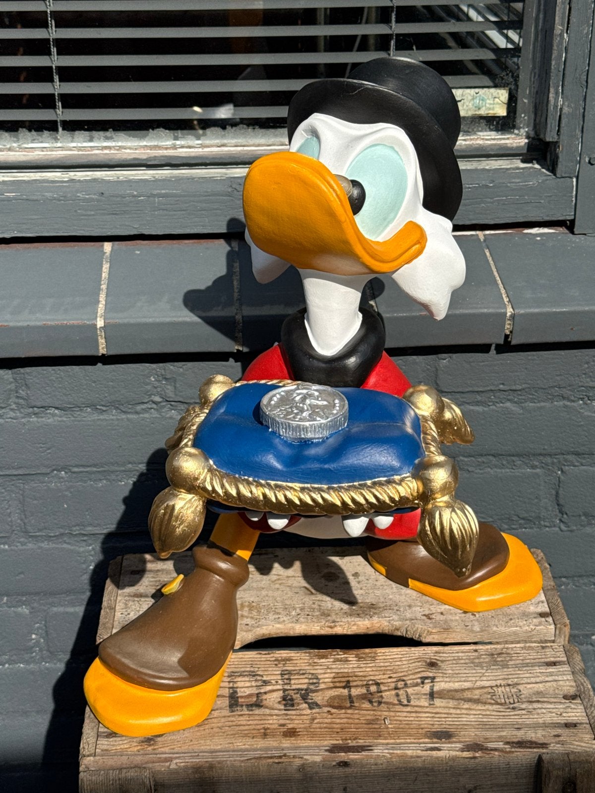 Grote Oom Dagobert Duck Beeld - Disney Collectible, Ophalen, Overige figuren, Zo goed als nieuw, Beeldje of Figuurtje