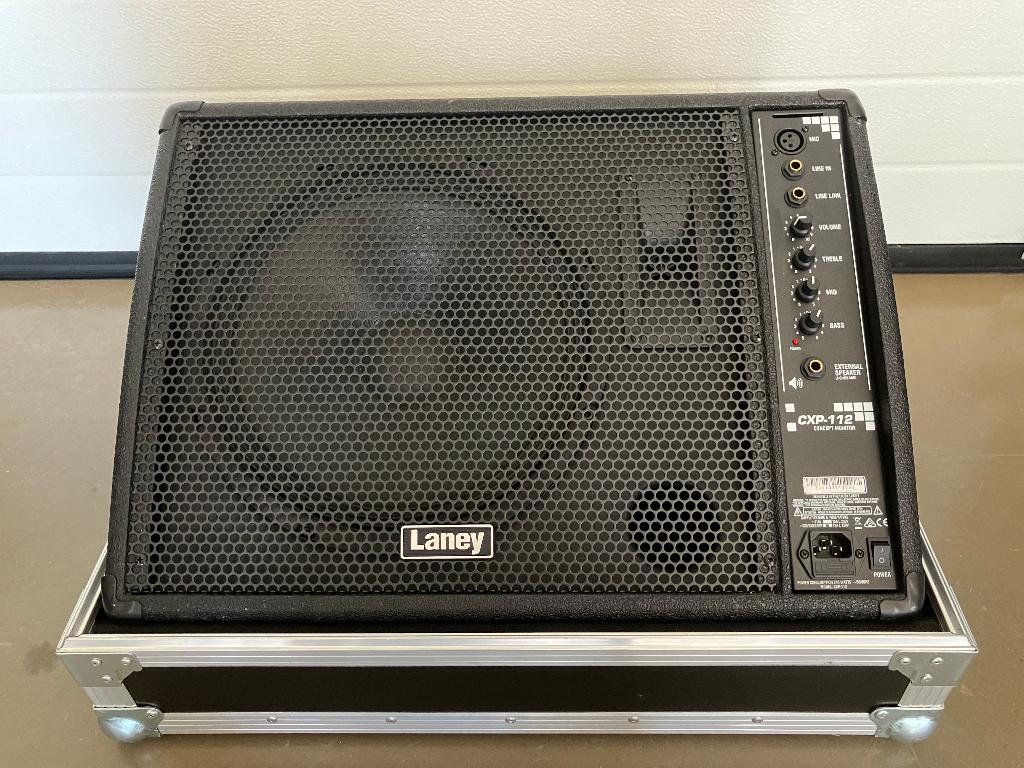 Laney CXP-112 Floor monitor in flightcase, Muziek en Instrumenten, Ophalen, Zo goed als nieuw, Minder dan 500 watt, Monitor(versterker)
