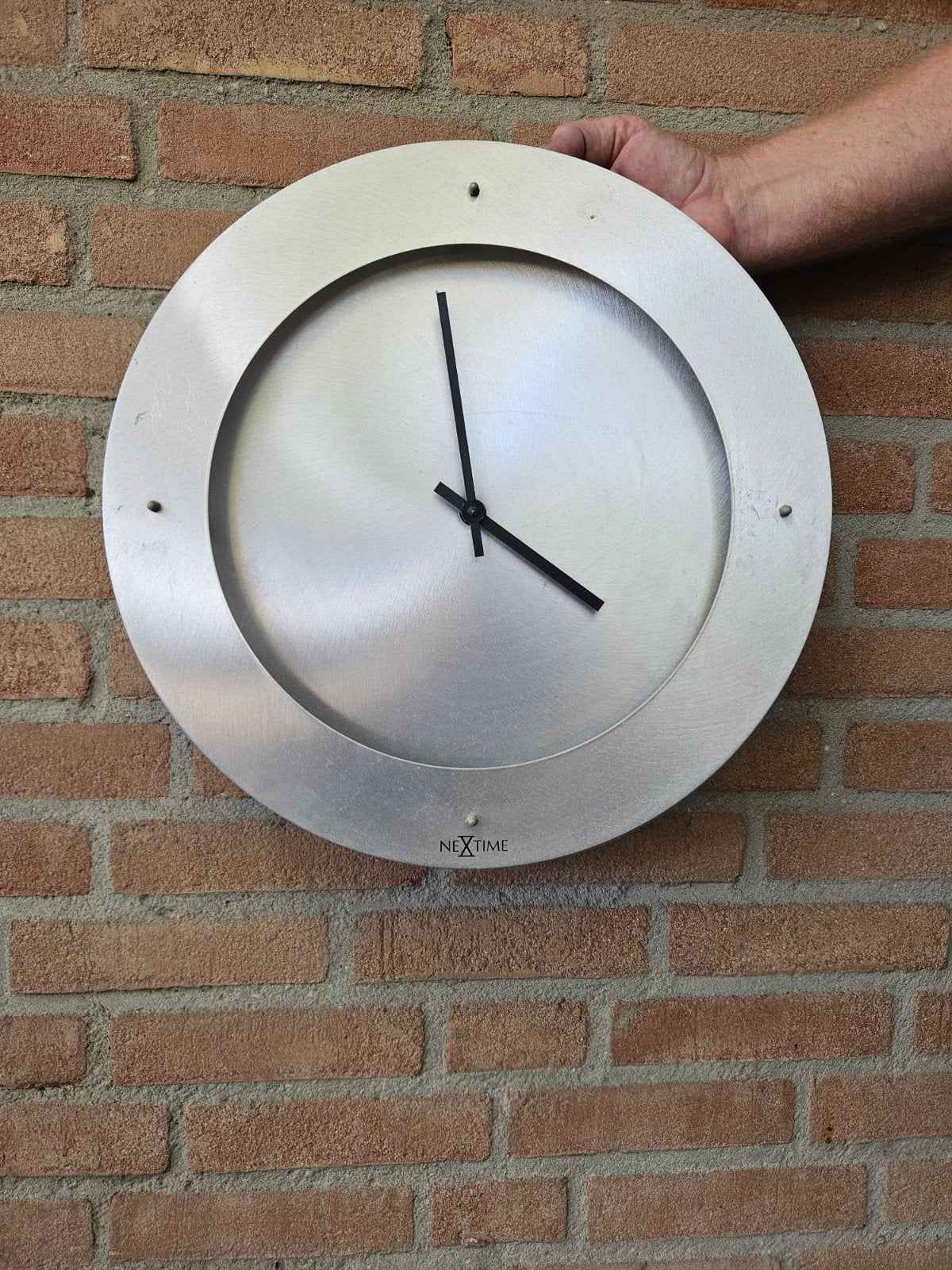 Nextime Wandklok - Modern en Stijlvol Design, Huis en Inrichting, Analoog, Ophalen of Verzenden, Zilver, Modern
