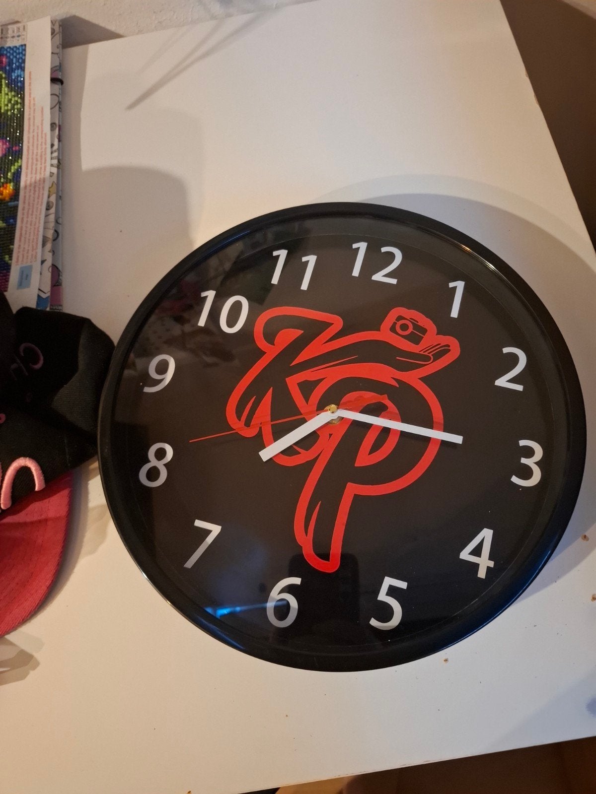 Enzo knol zwarte wandklok, Huis en Inrichting, Ophalen, Wandklok, Analoog, Zo goed als nieuw