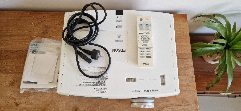 Epson EH-TW3200 Full HD Beamer met afstandsbediening, Ophalen of Verzenden, Zo goed als nieuw, Overige technologieën, Full HD (1080)