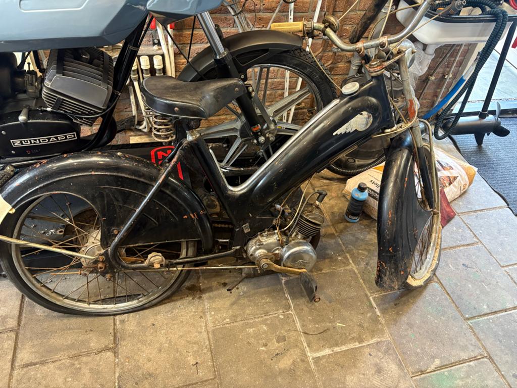 Oude Zundapp bromfiets - cyrus met kenteken en extra frame, Ophalen of Verzenden, Gebruikt, Frame