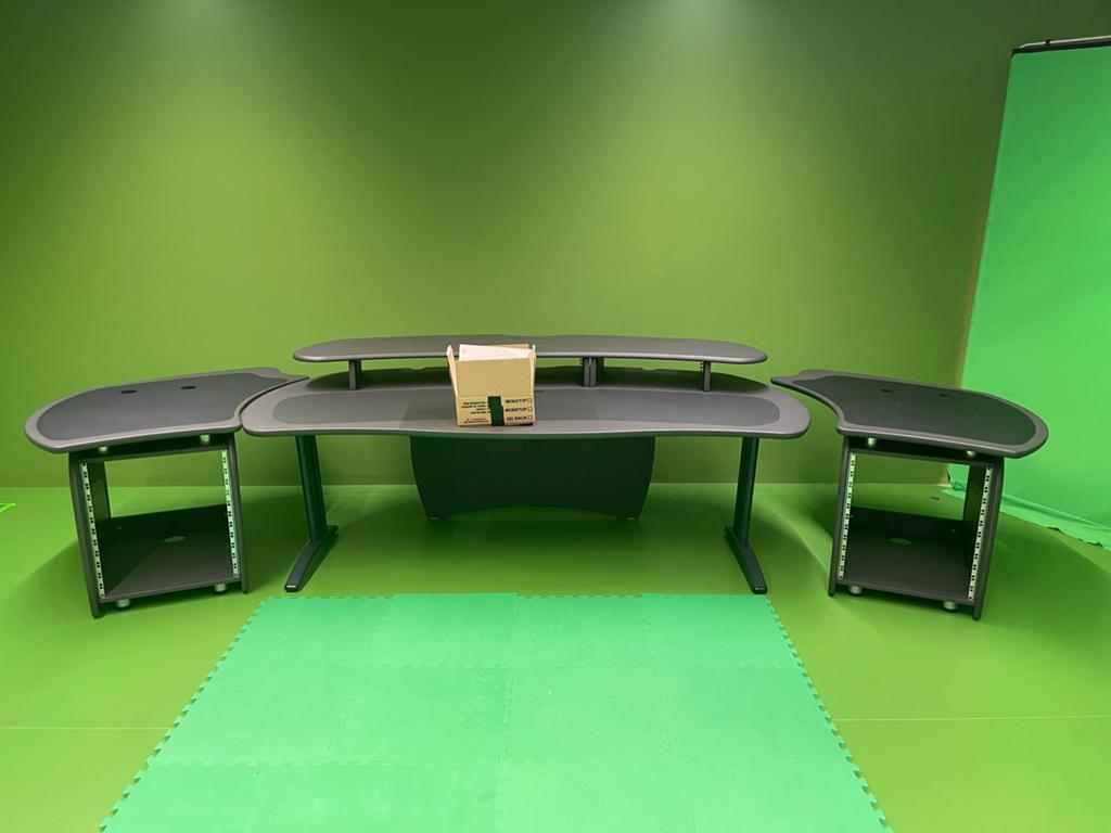 Professionele Broadcast/Regietafel met 19" Rackmounts, Ophalen, Gebruikt, Video