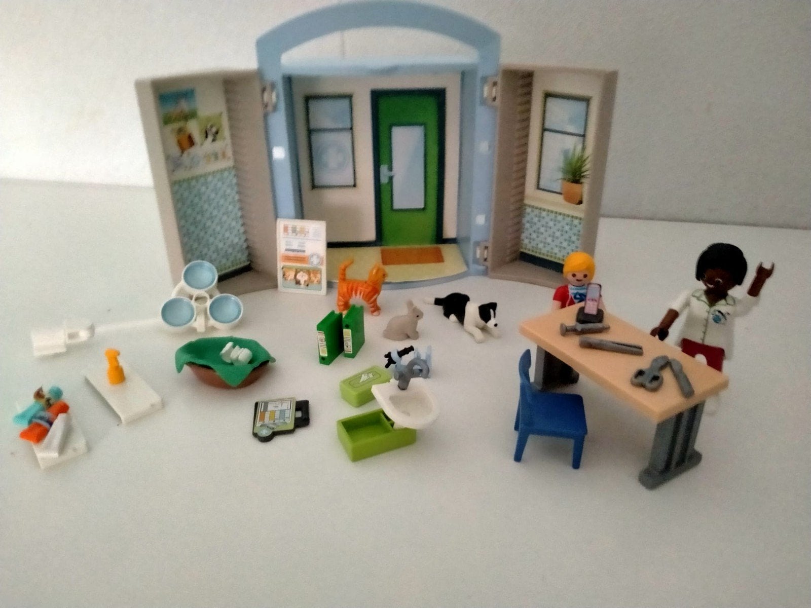 Playmobil Dierenkliniek met Dieren en Figuren, Ophalen of Verzenden, Gebruikt