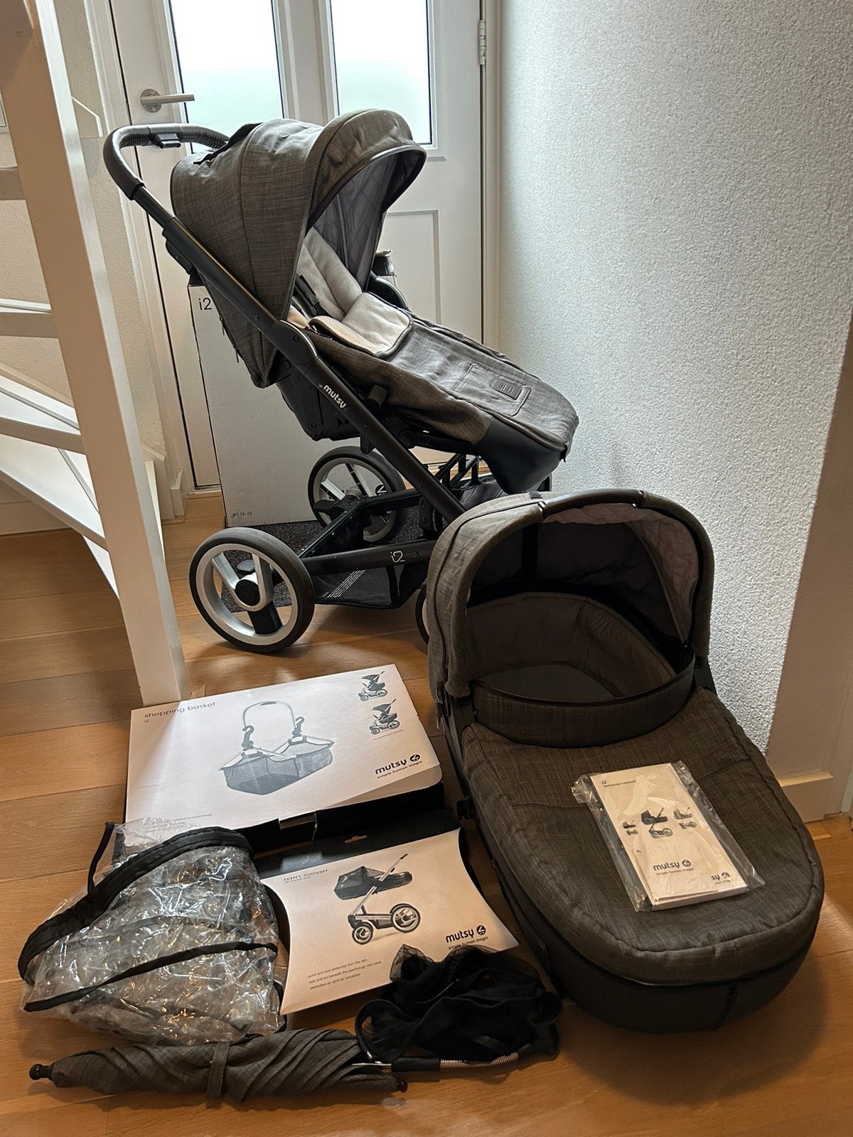 Mutsy i2 farmer: complete set kinderwagen + accessoires, Gebruikt, Mutsy, Verstelbare duwstang, Ophalen