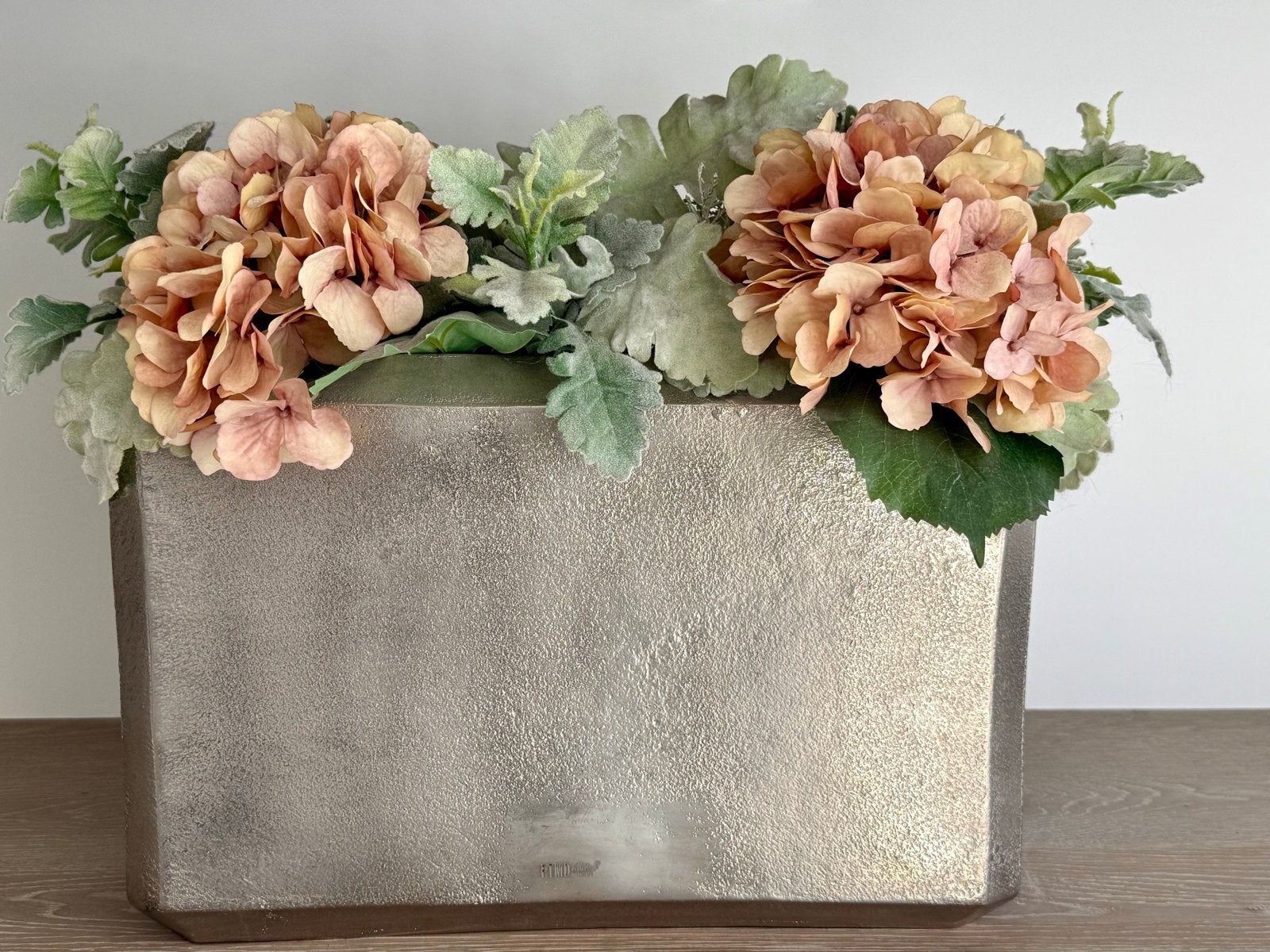 PTMD Langwerpige bloempot met zalmkleurige zijden hortensia, Ophalen of Verzenden, Zo goed als nieuw, Zilver, Metaal