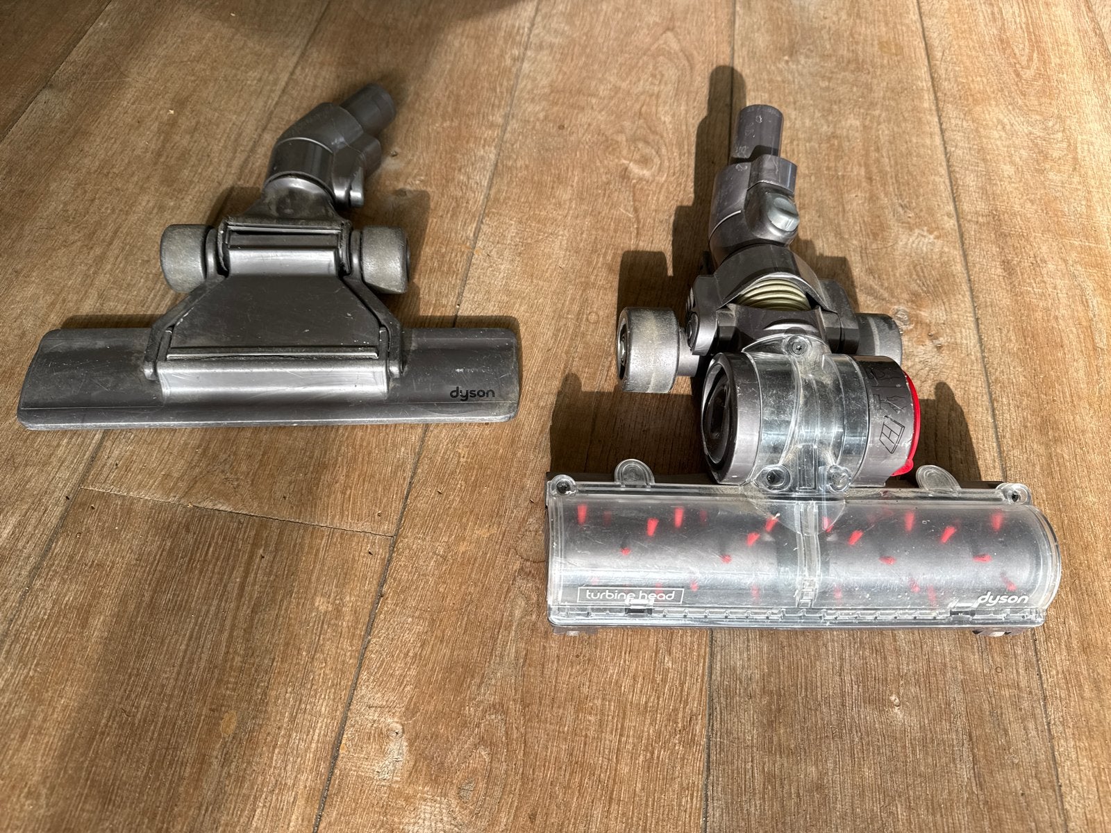 Dyson Stofzuigermonden: Parketvloer & Turboborstel (DC19), Ophalen of Verzenden, Gebruikt, Geschikt voor harde vloeren, Dyson