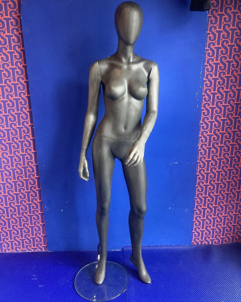 Paspop betonlook female, Ophalen, Gebruikt, Paspop