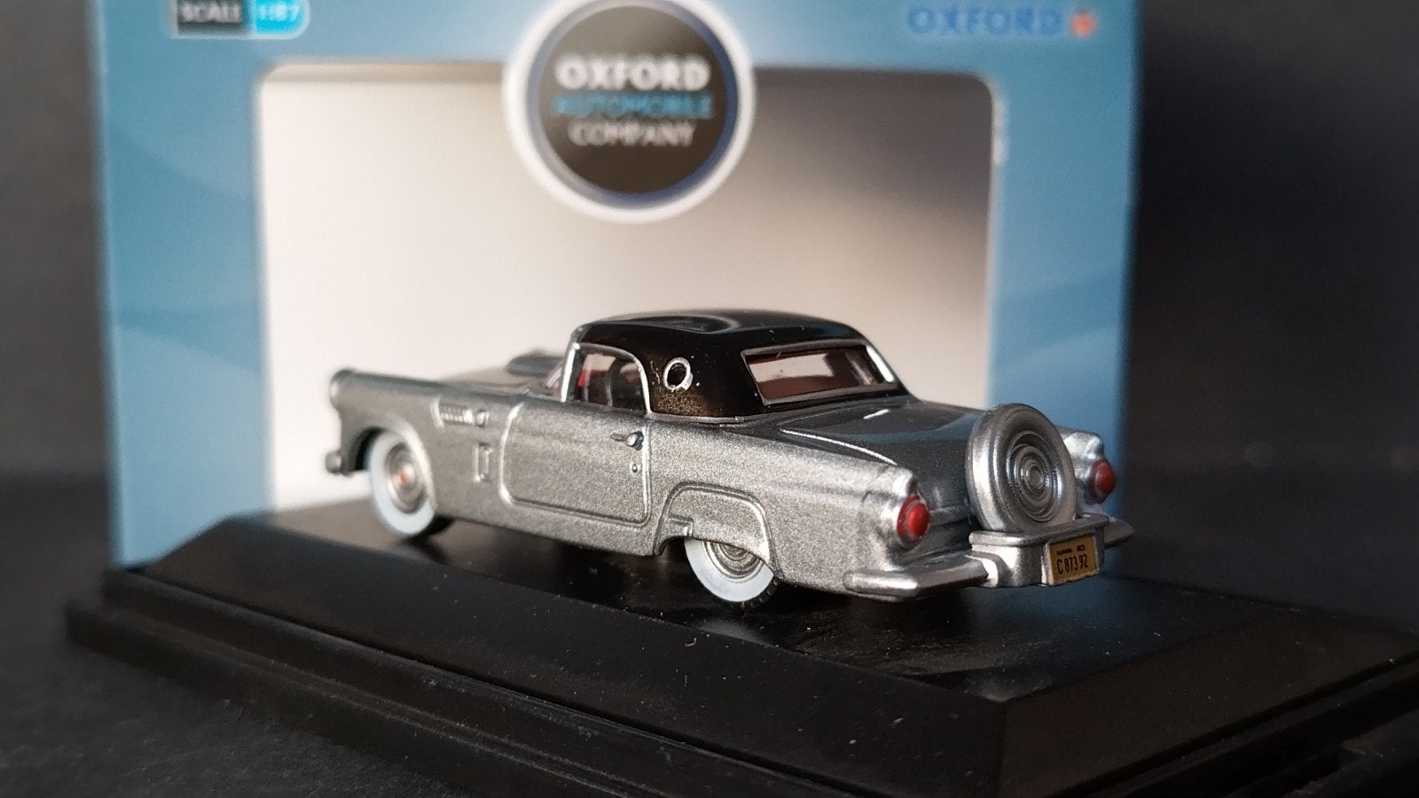 Ford Thunderbird Grey 1:87 H0 Oxford Diecast Pol, Overige merken, Oxford, Auto, Verzenden