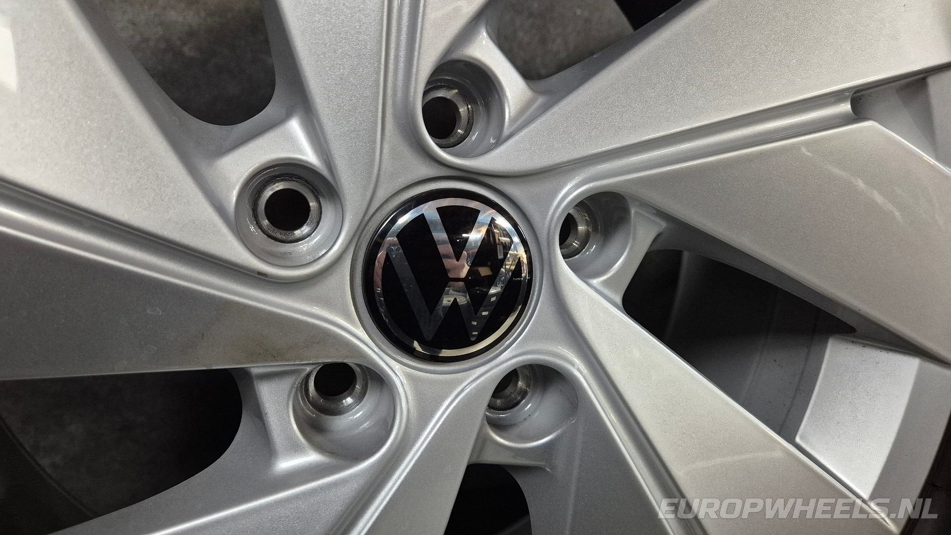 17 inch VW Golf 5 6 7 8 Belmont velgen winterbanden, Gebruikt, -, -, Banden en Velgen