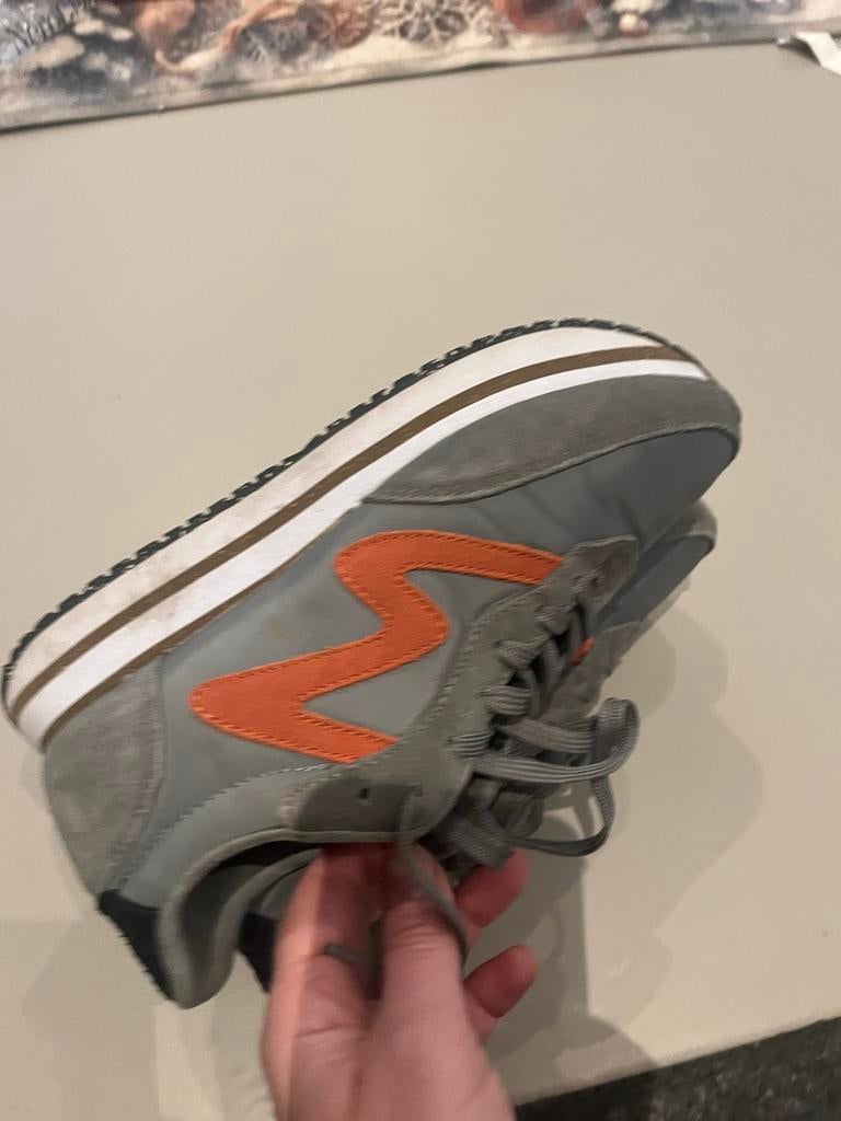 Zo goed als nieuwe sneakers, maat 37 (valt klein), Ophalen of Verzenden, Zo goed als nieuw, Grijs, Sneakers of Gympen