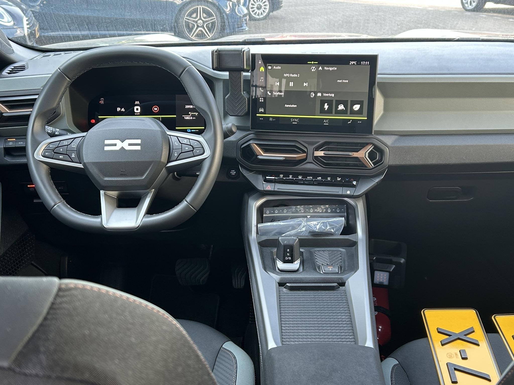 Dacia Bigster 1.8 Hybrid 155 Extreme | Panoramadak | Camera, Auto's, Dacia, Gebruikt, Met garantie (alle), Zwart, Bedrijf