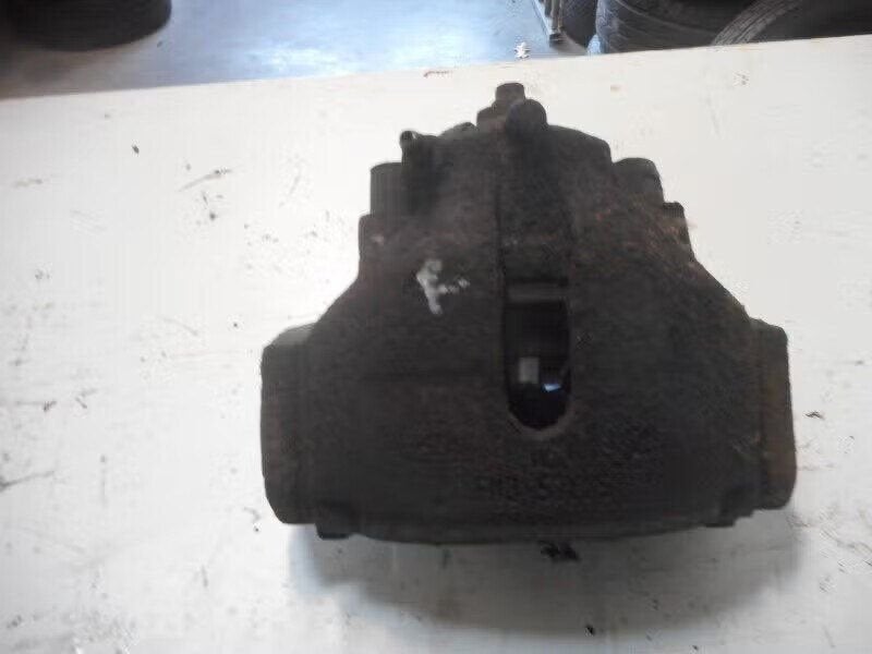 REMKLAUW RECHTS VOOR Saab 9-5 (YS3E) (01-1997/12-2009), Saab-de-info@saabgroup.com, Gebruikt, Ophalen of Verzenden, Saab Deutschland GmbH