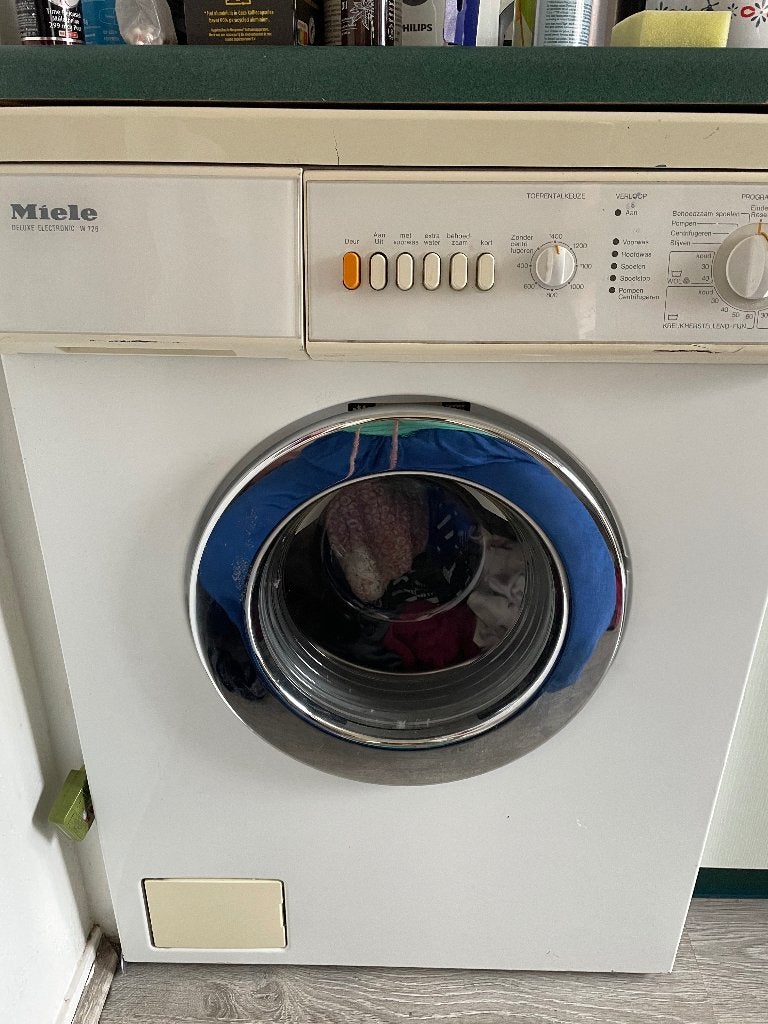 Wasmachine Miele Deluxe Electronic W726, Witgoed en Apparatuur, Ophalen, 1200 tot 1600 toeren, 8 tot 10 kg, Voorlader